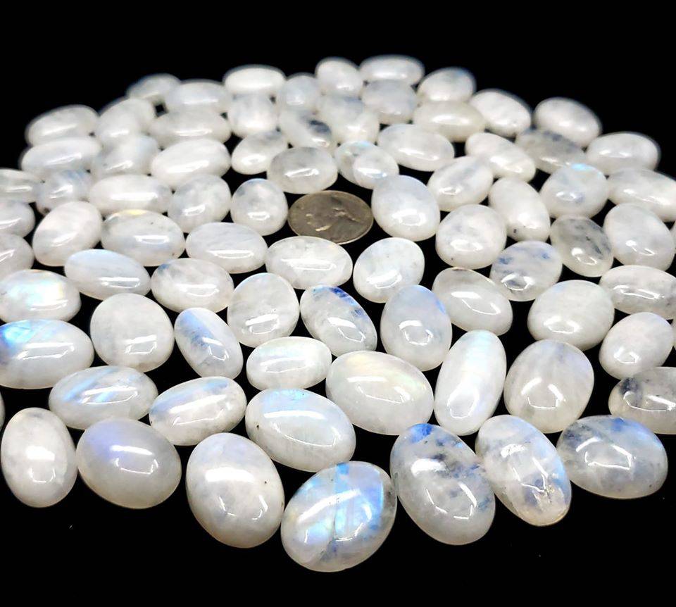 Moonstone Oval Cabochon (3-5g)
