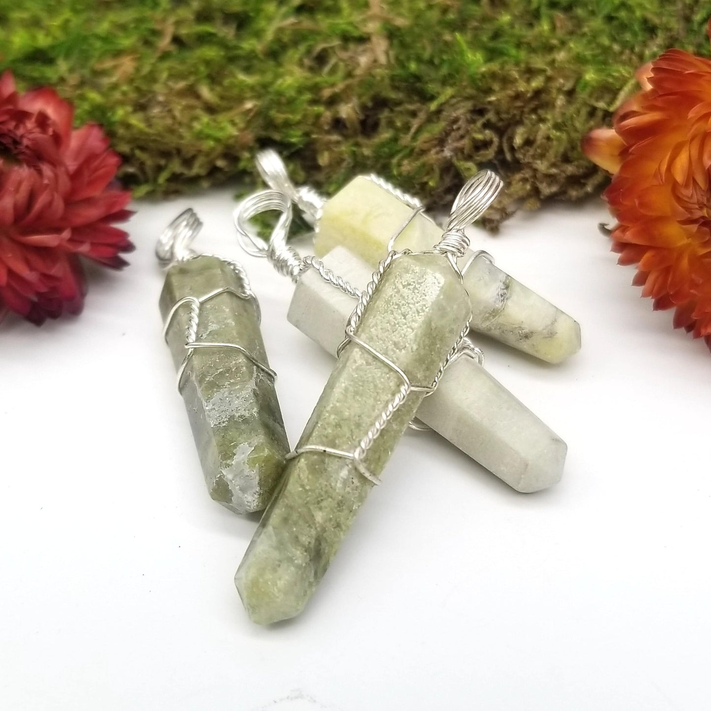 Serpentine Wire Wrapped Pendant - Funky Stuff