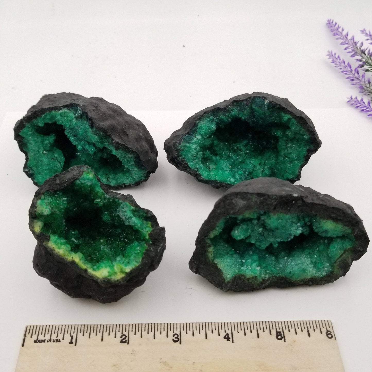 Green Quartz Geode (Dyed)