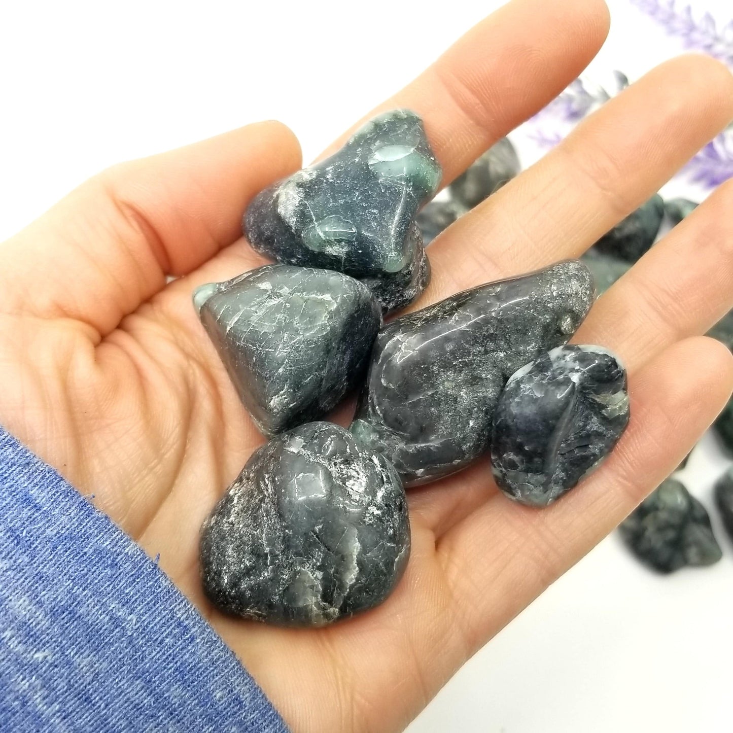 Emerald Tumbled Stones 1 LB