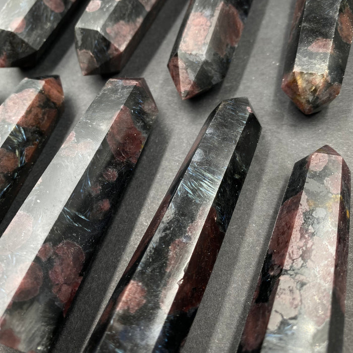 Garnet With Arfvedsonite Tower - Funky Stuff