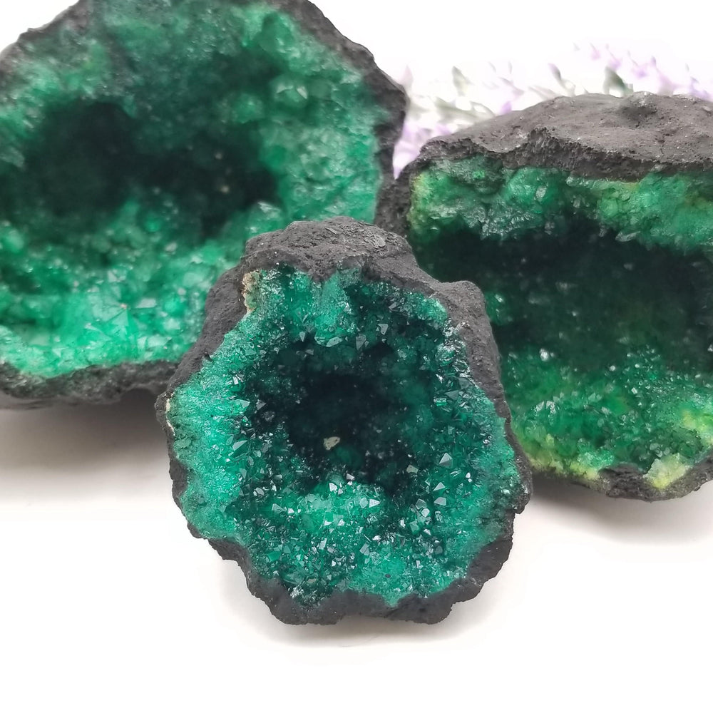 Green Quartz Geode (Dyed) - Funky Stuff