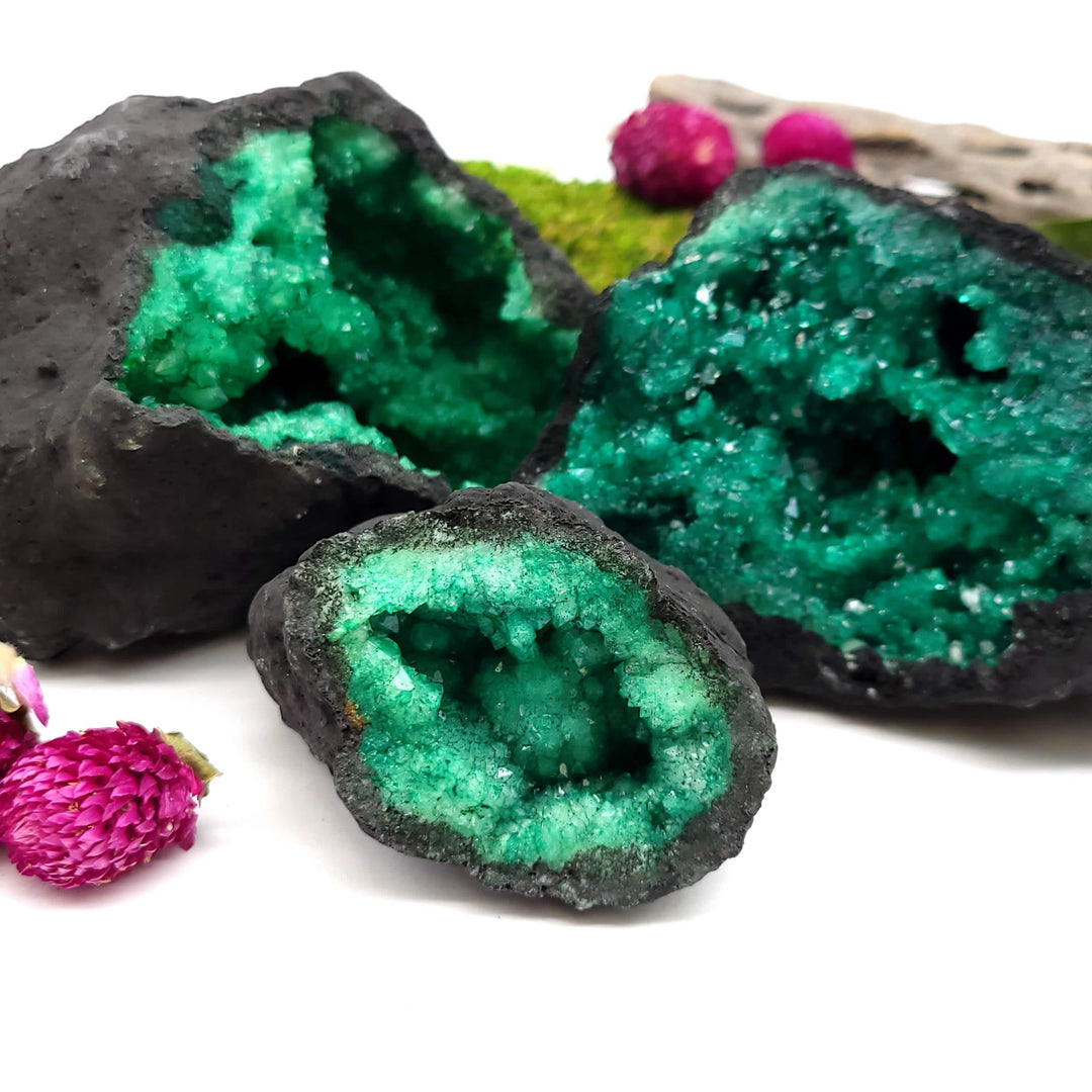 Green Quartz Geode (Dyed) - Funky Stuff