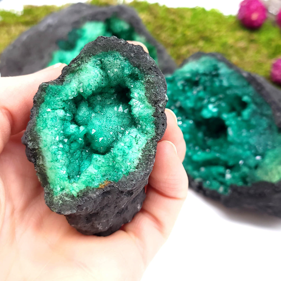 Green Quartz Geode (Dyed) - Funky Stuff