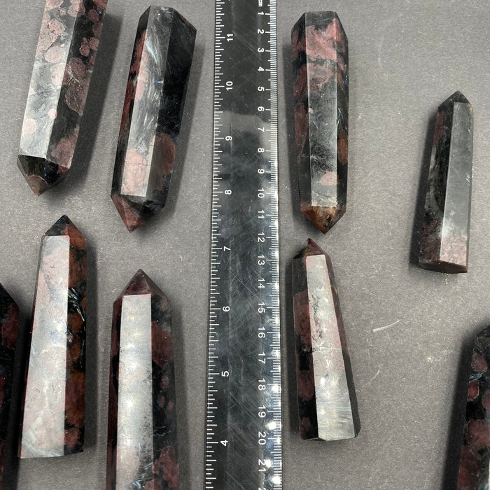 Garnet With Arfvedsonite Tower - Funky Stuff
